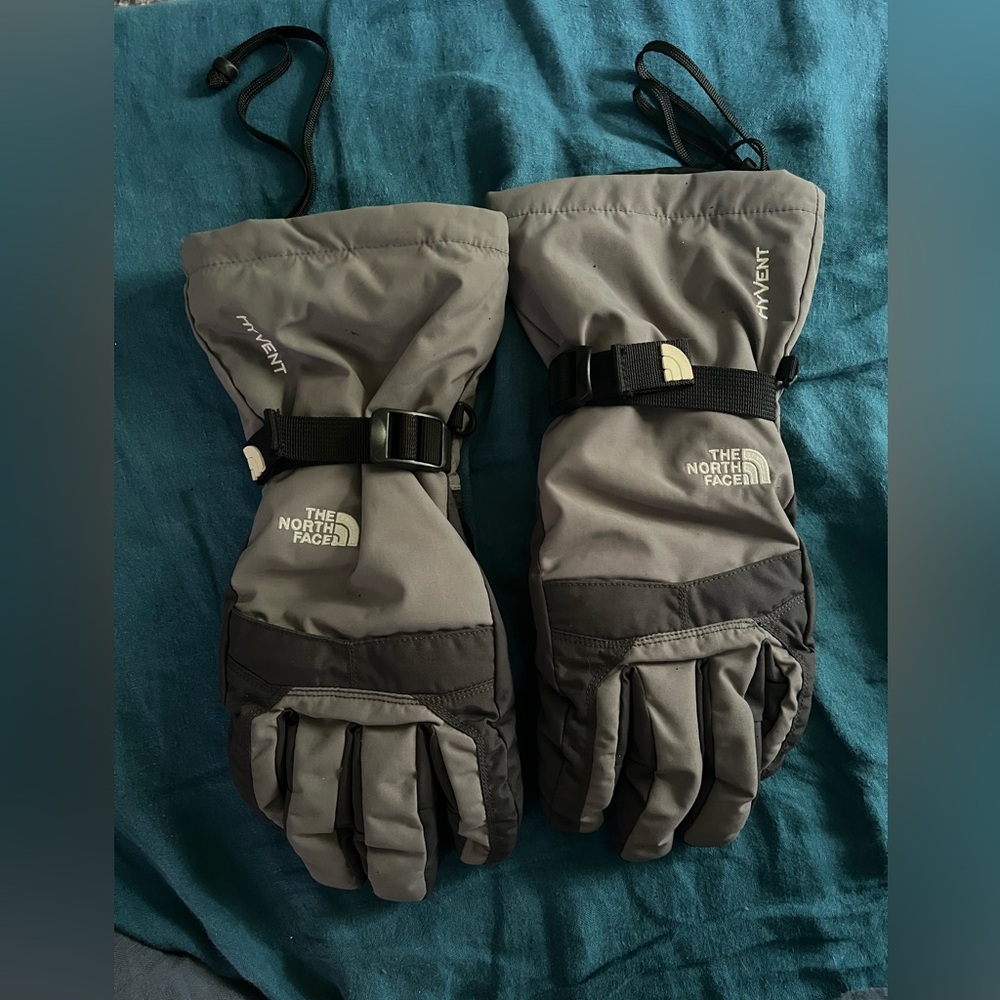 North Face HyVent Winter Gloves Size L